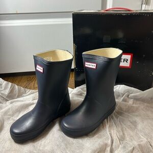 BRAND NEW Kids Hunter Classic Black Waterproof Boots
